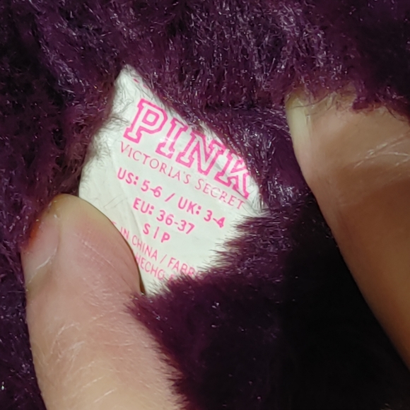 Victoria Secret PINK fuzzy slides - Picture 4 of 4